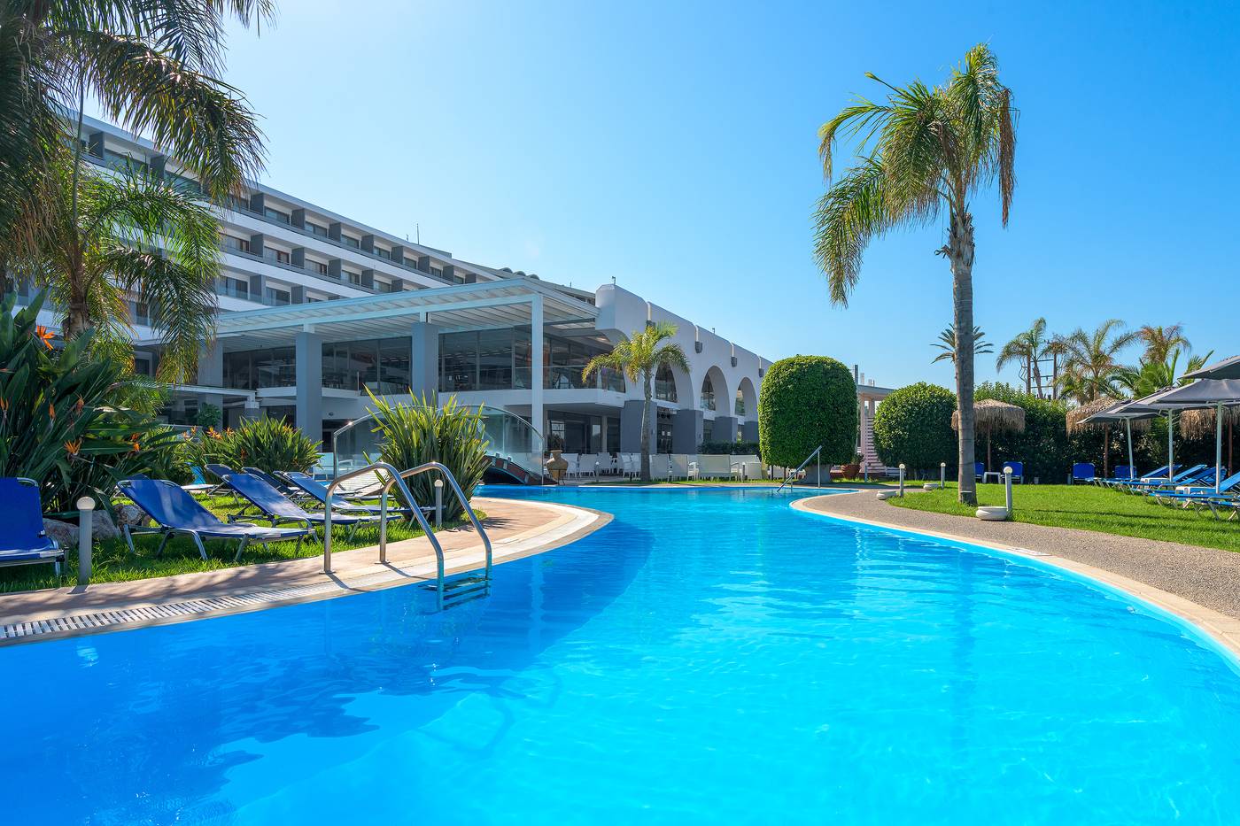 Oceanis-Beach-Hotel-Pool-4