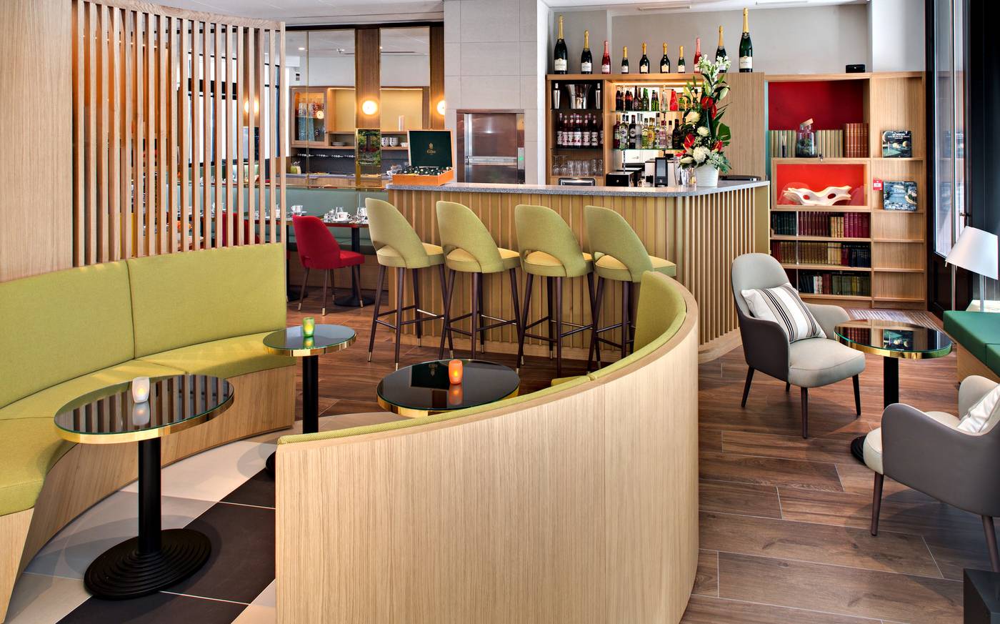 Hotel-Les-Jardins-de-Mademoiselle-Lobby-11