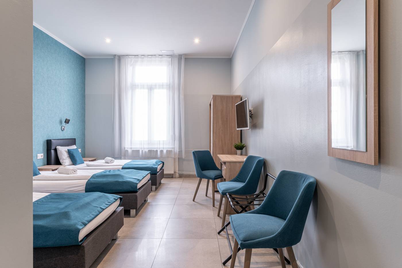 Full-Moon-Budapest-General-view-34