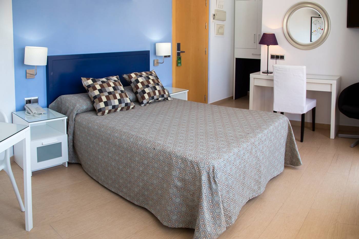 Ecuador-Park-Room-14