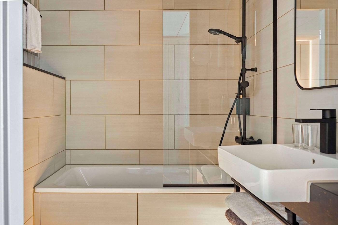 Clarion Hotel Helsinki Airport-Finland-Vantaa-Room-10