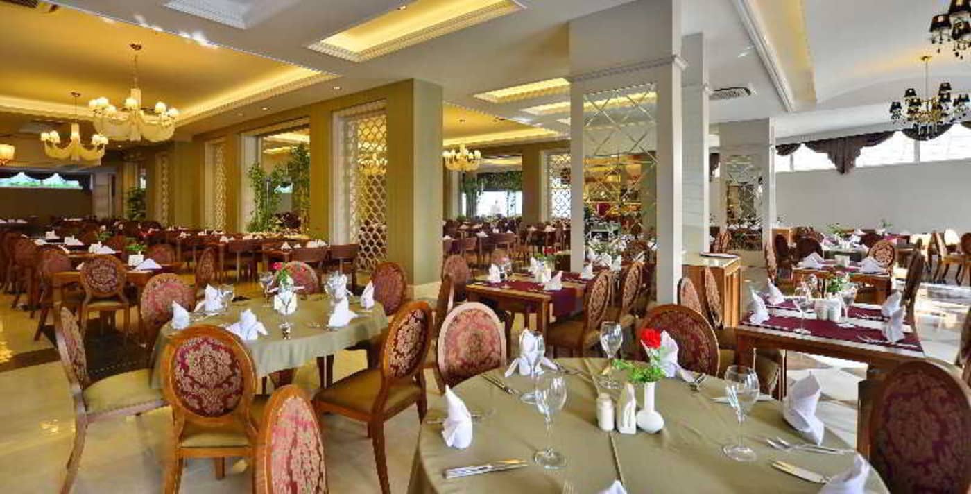 Side-Crown-Serenity-Restaurant-32