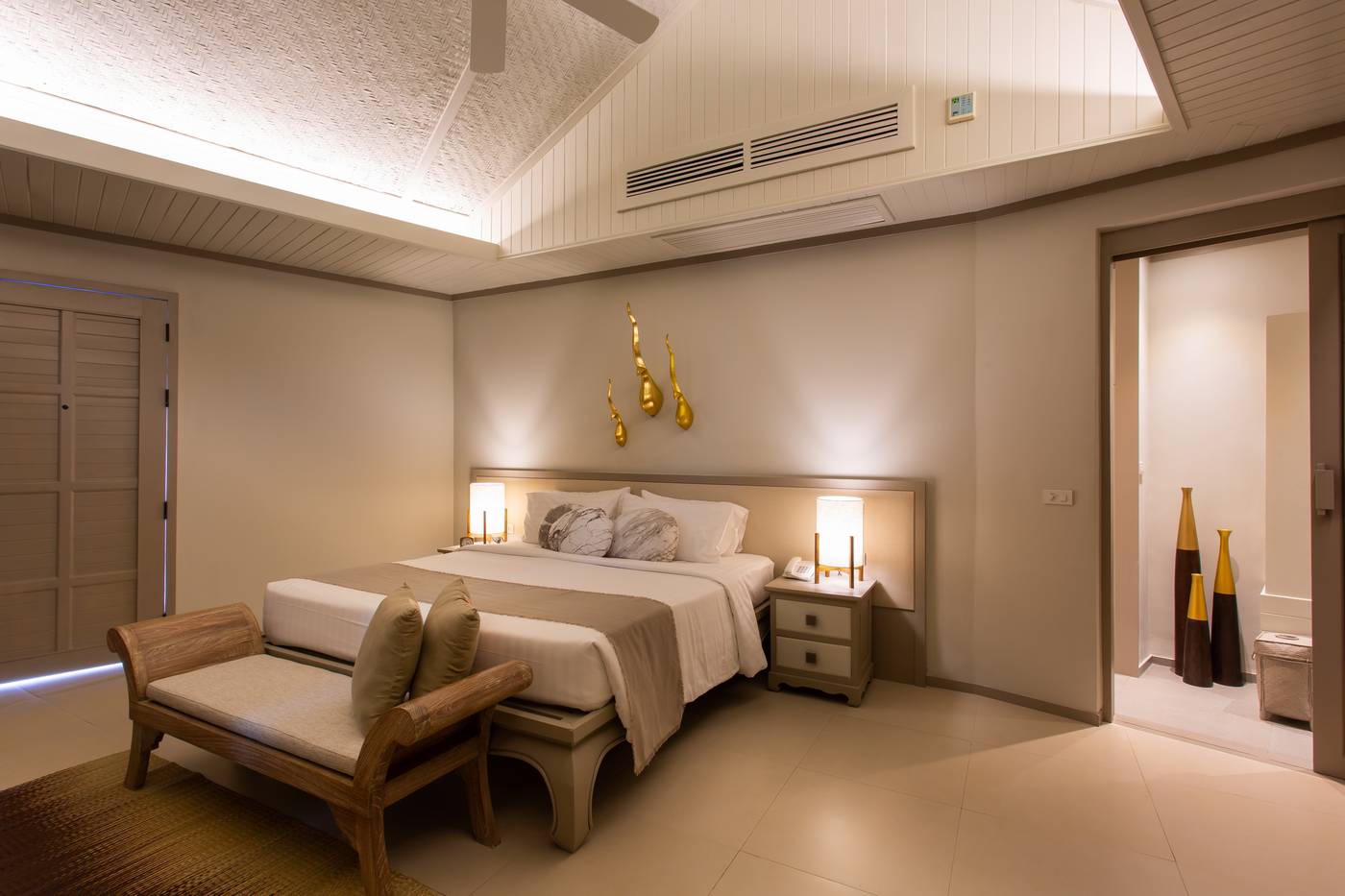 Rocky-s-Boutique-Resort--a-Veranda-Room-29