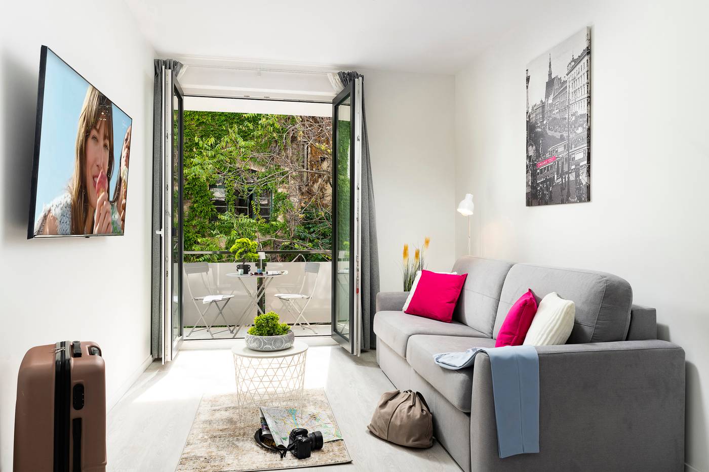 Bo18-Superior-Hotel-Room-29