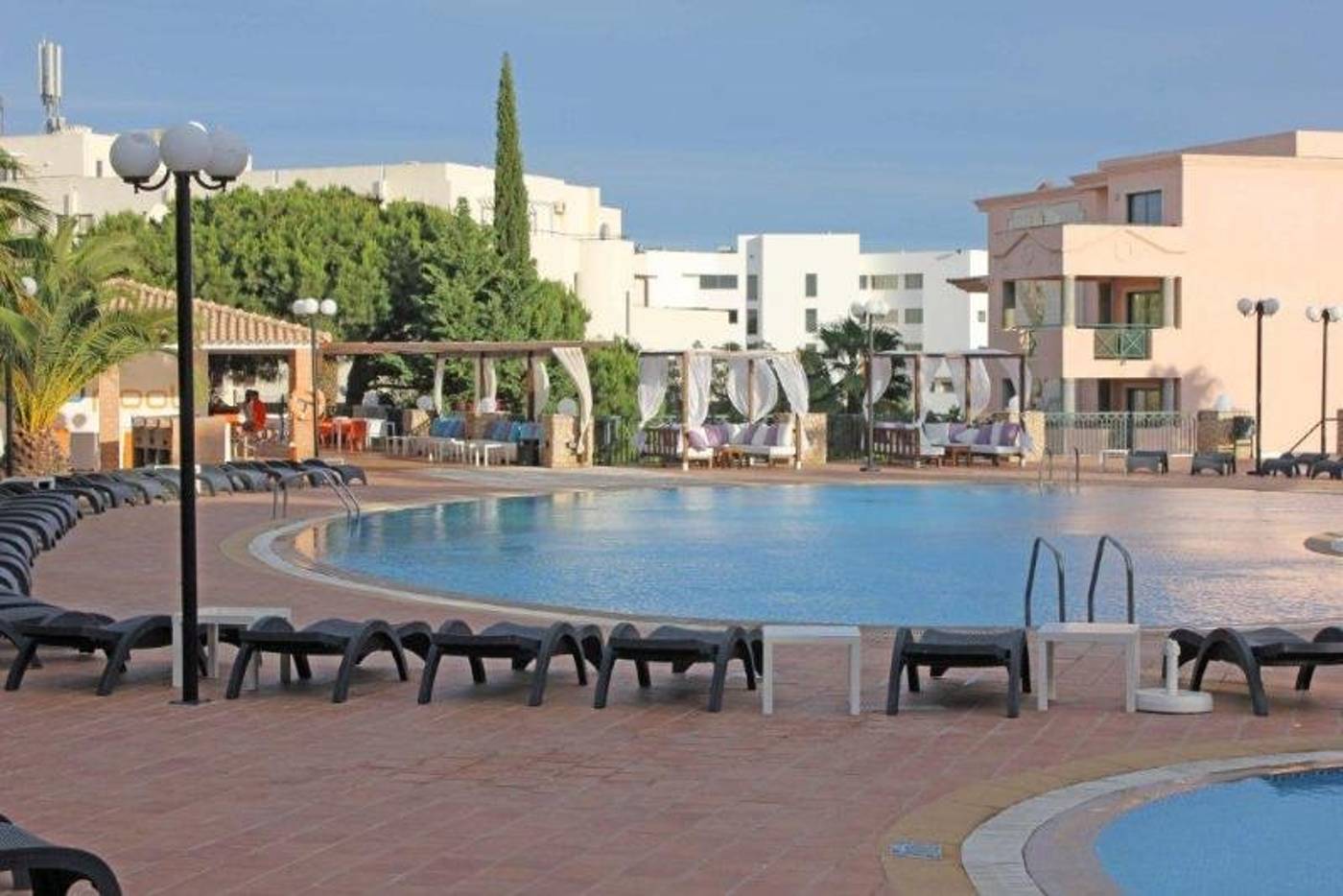 Cheerfulway-Balaia-Plaza-Pool-3