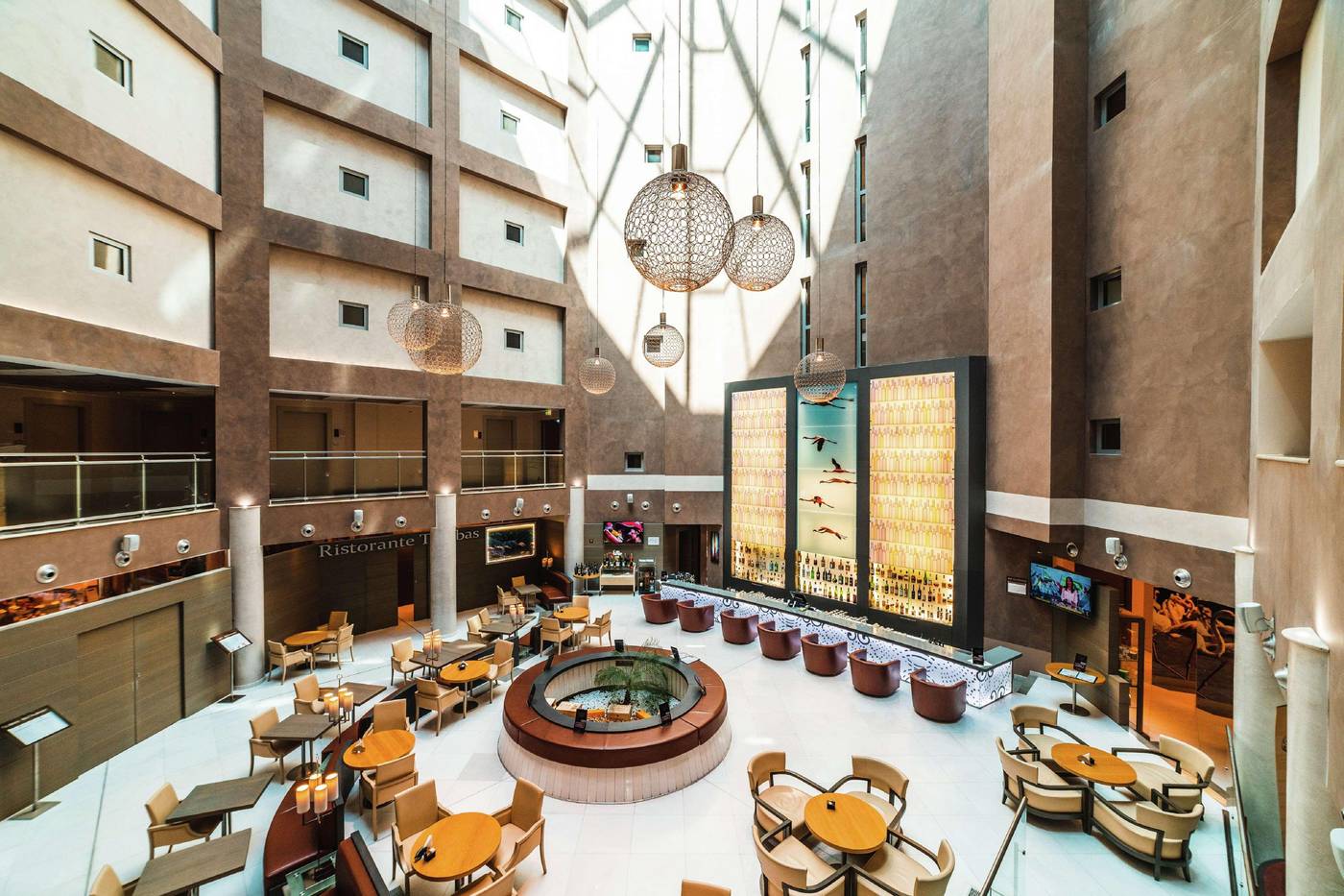 Double-Tree-by-Hilton-Hotel-Olbia-Lobby-50