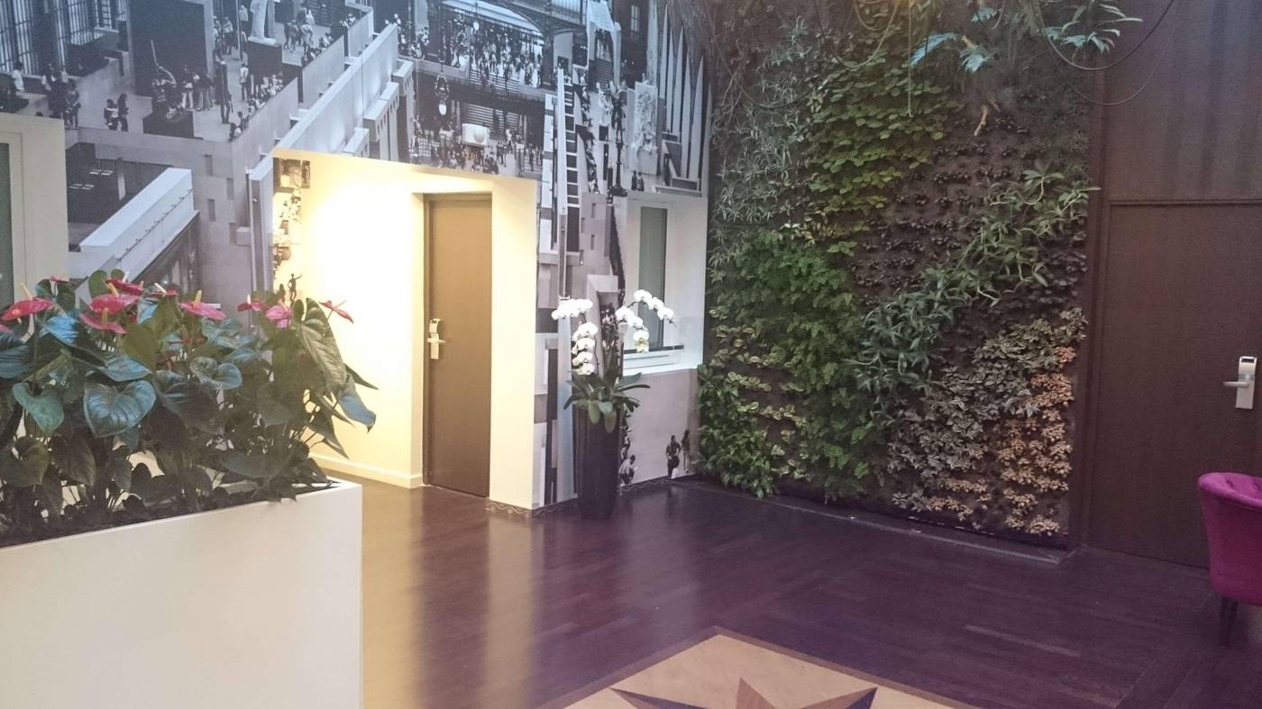 Aida-Marais-Lobby-27