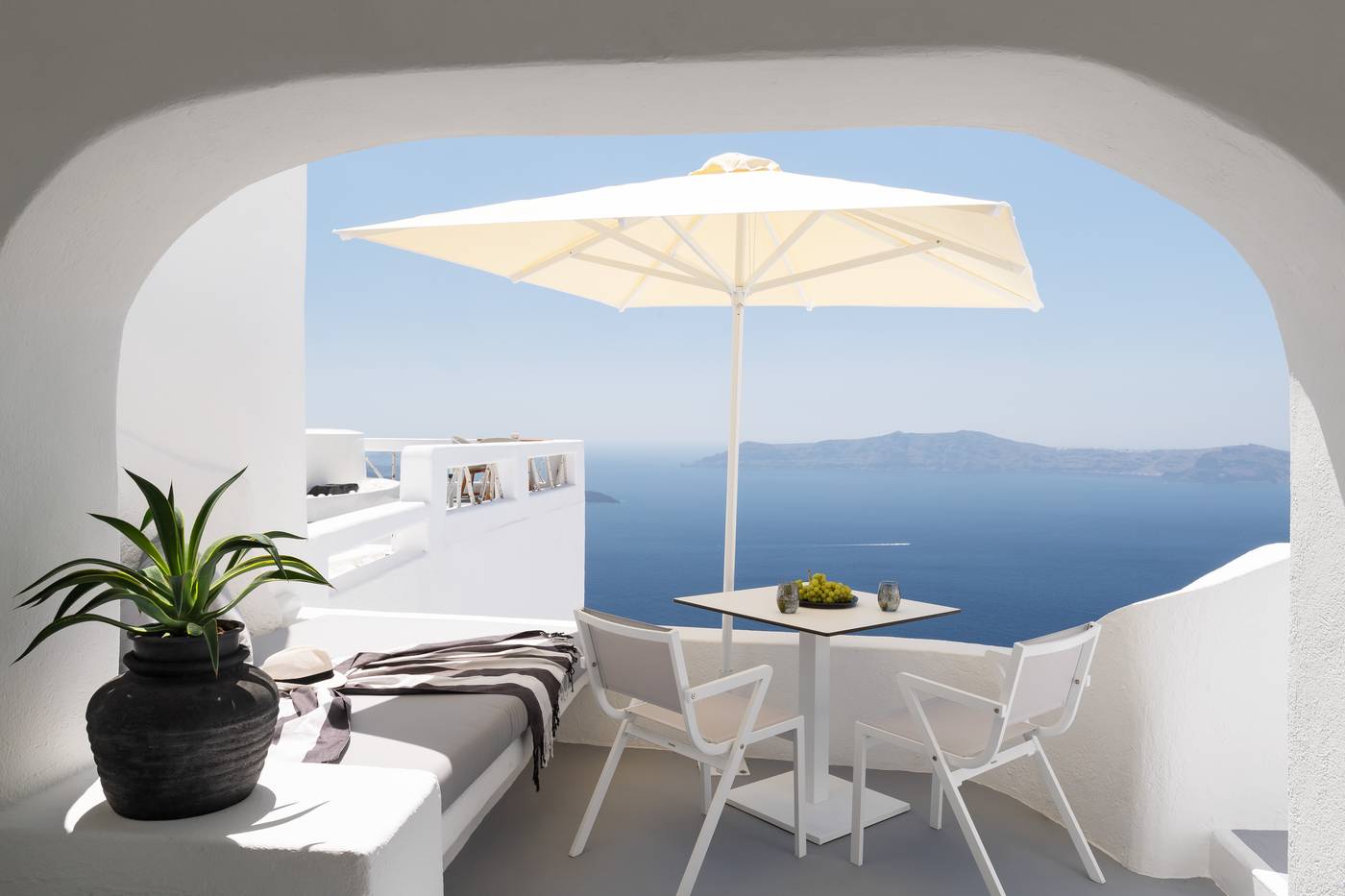 Sunrocks-Santorini---Adults-Only-Room-53