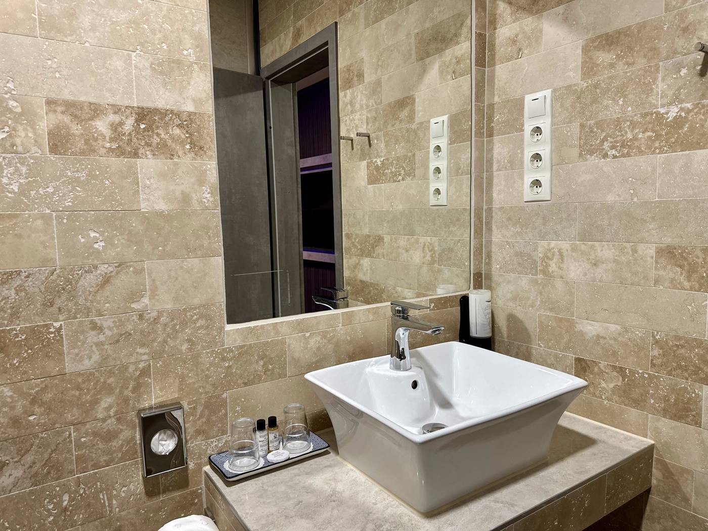 Smart-Hotel-Budapest-Room-84