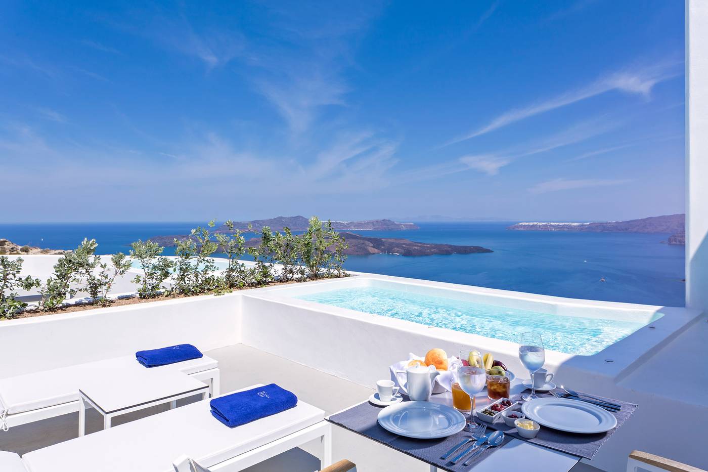 Alti-Santorini-Suites-Room-63