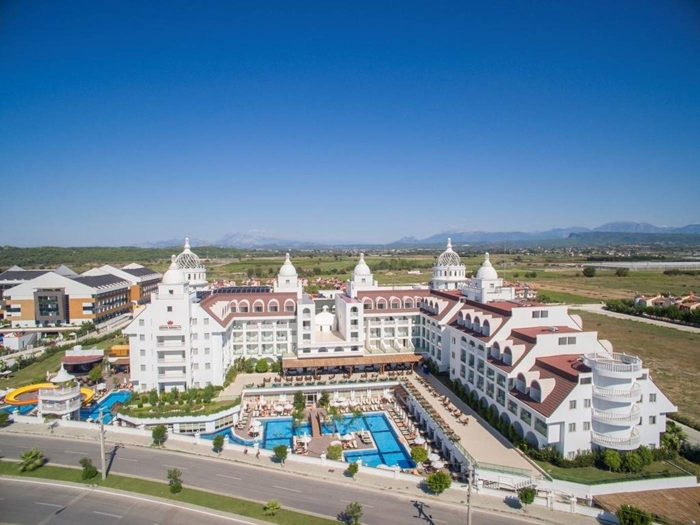 Side-Crown-Serenity-General-view-5