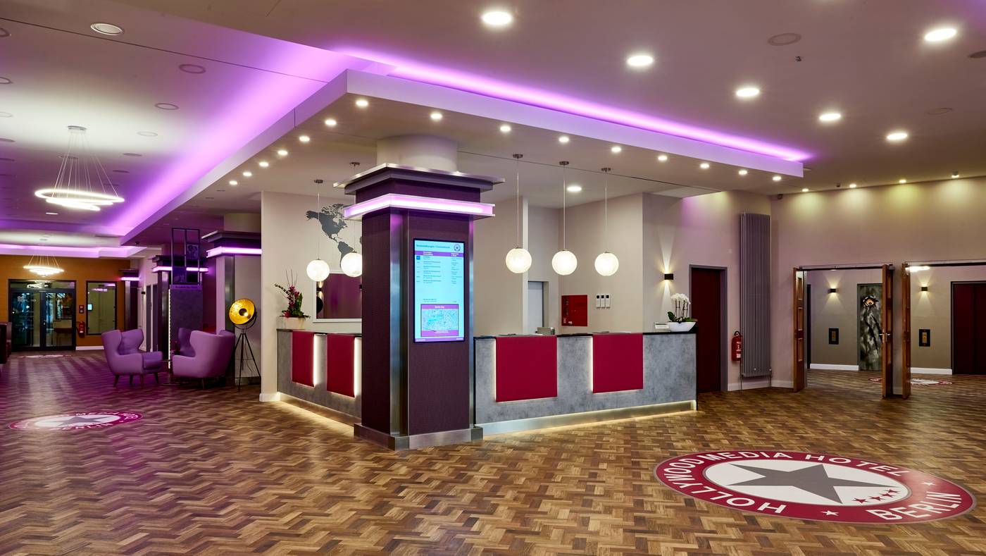 Hollywood-Media-Hotel-Lobby-5