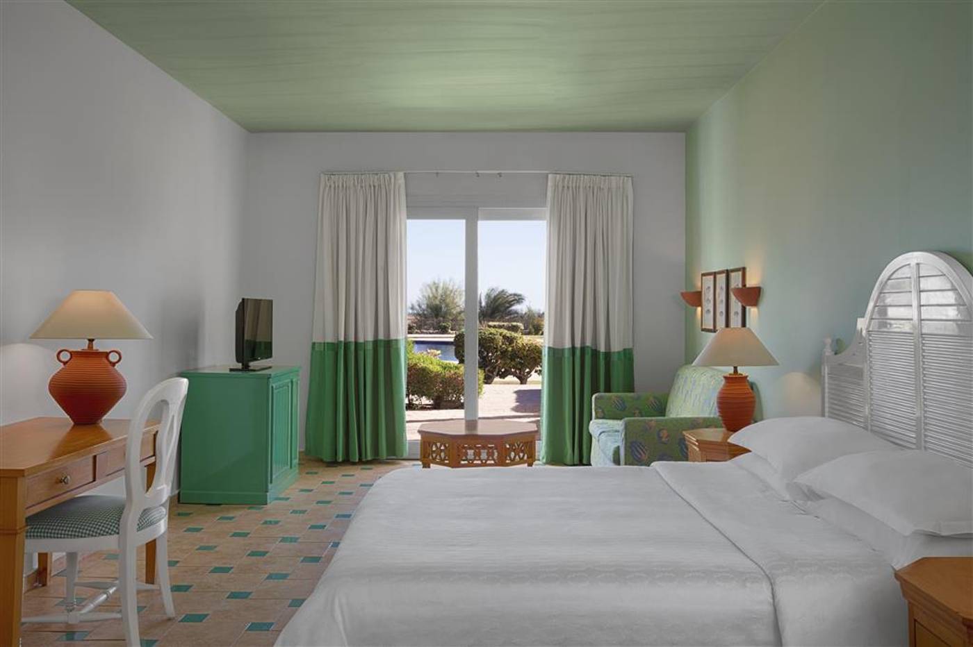 Sheraton-Sharm-Hotel-Main-Building-General-view-14