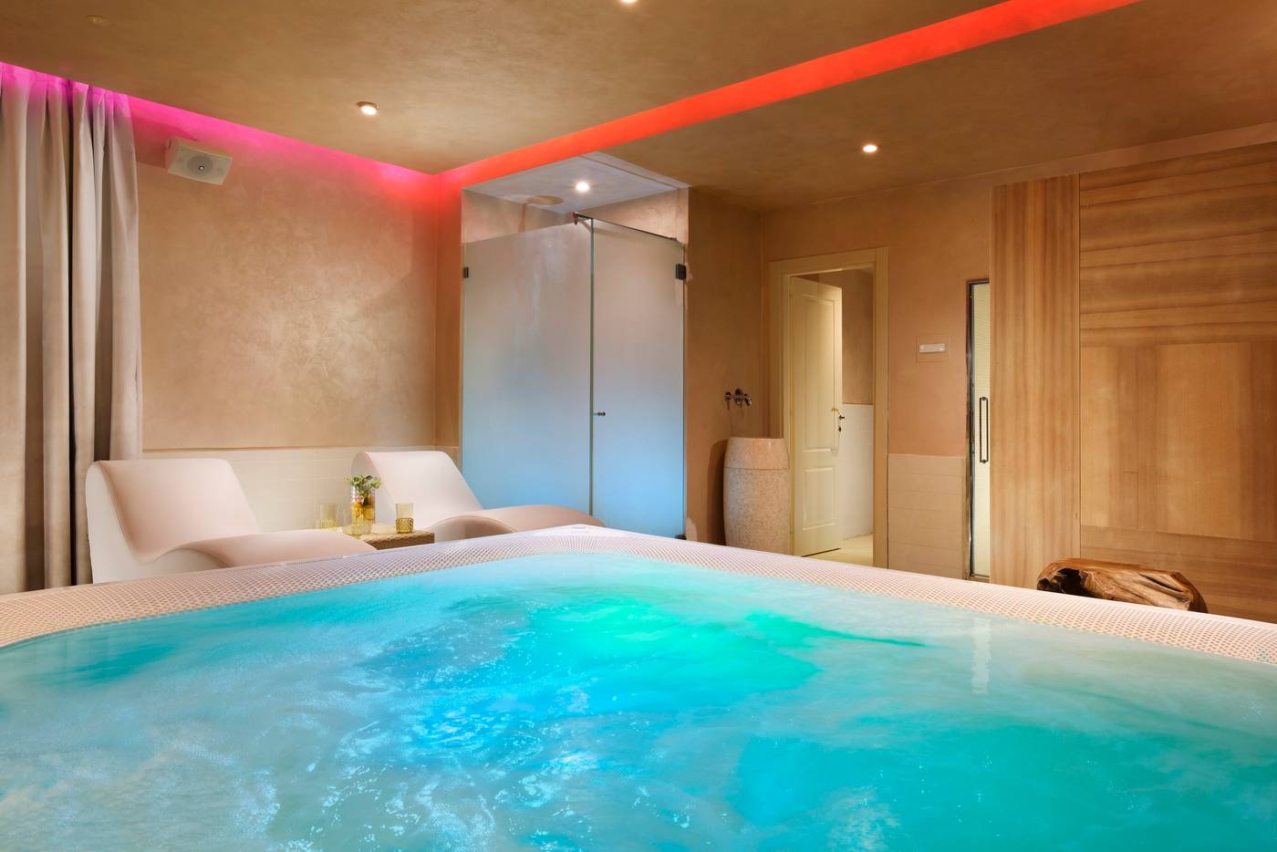 Leon-s-Place-Hotel-Sports-and-Entertainment-38