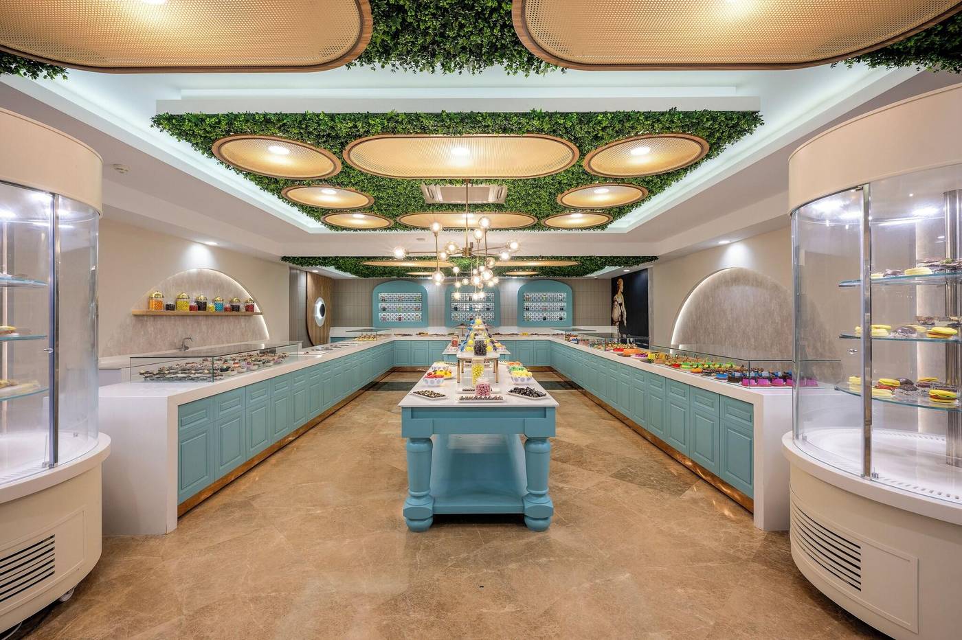 Side-Premium-Restaurant-44