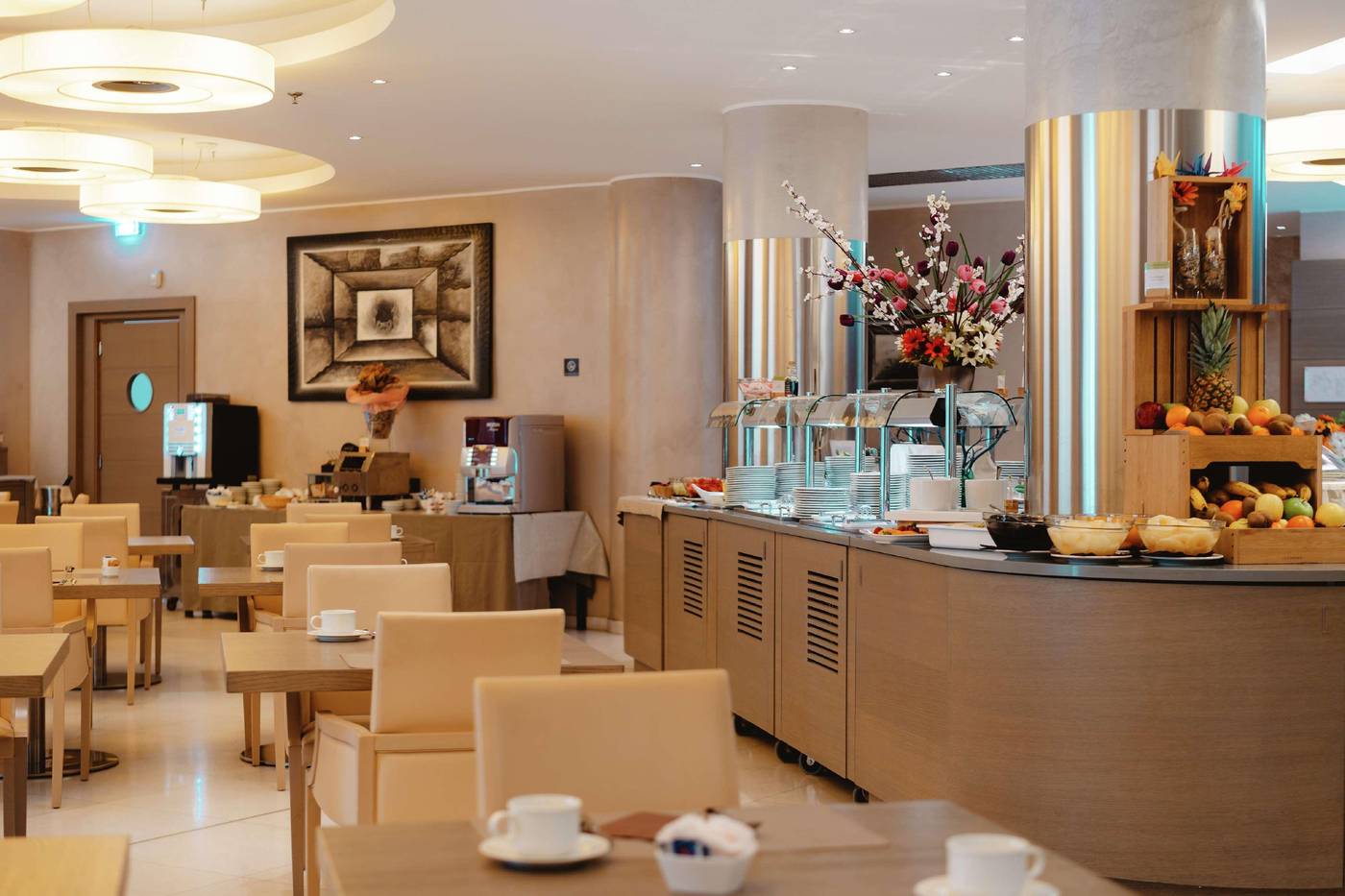 Double-Tree-by-Hilton-Hotel-Olbia-Restaurant-42