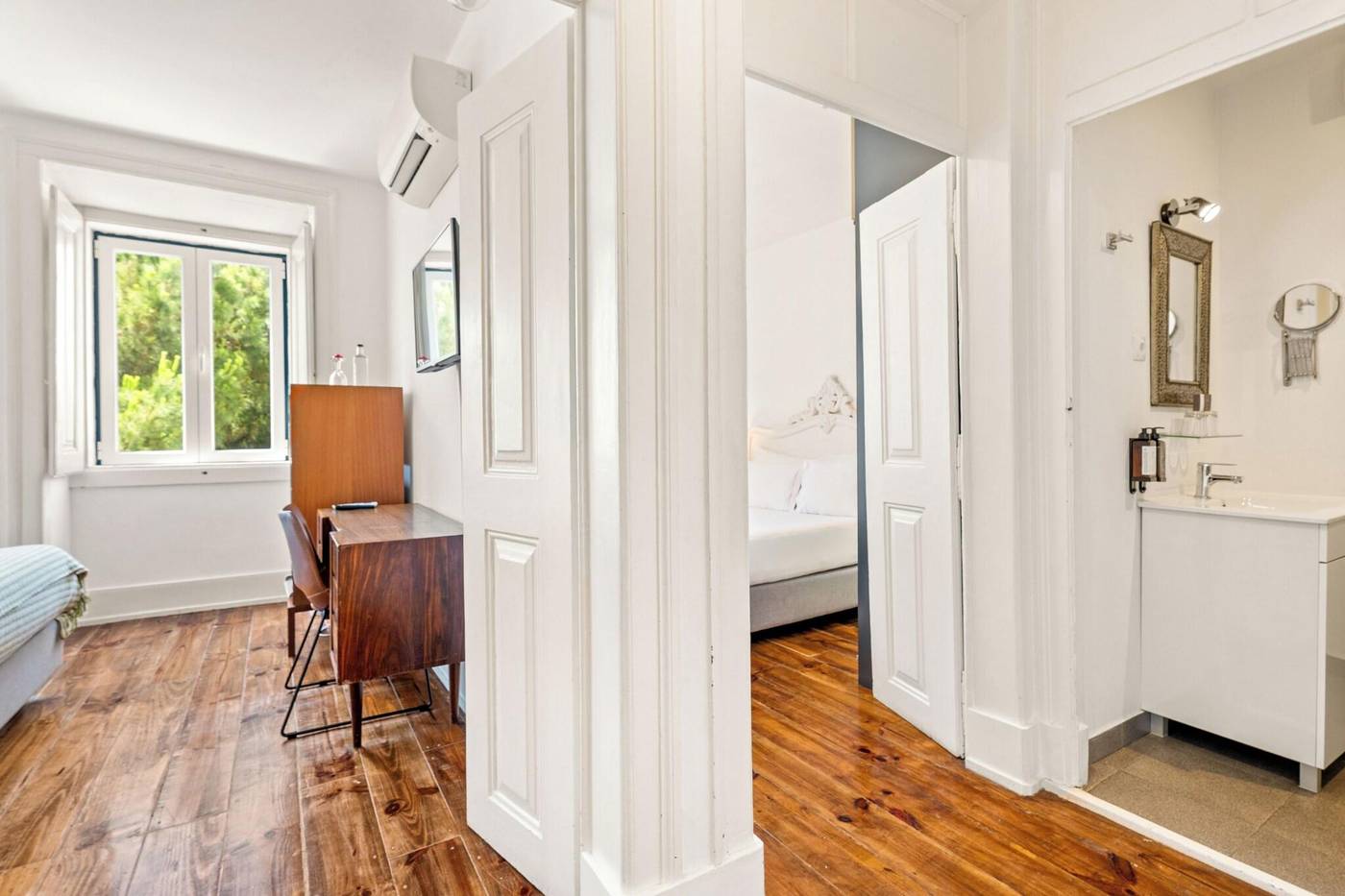 Casa-Do-Jasmim-By-Shiadu-Room-32