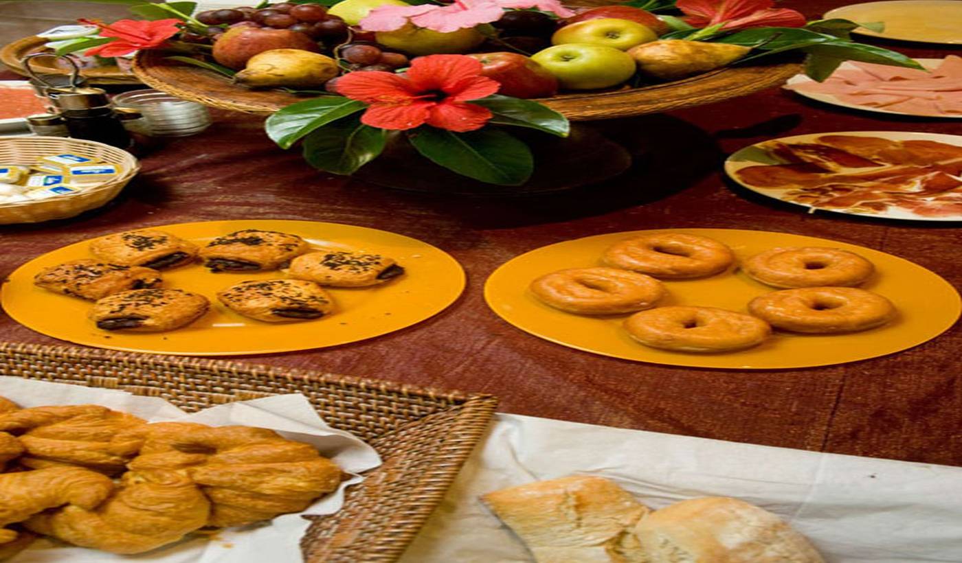 Hotel-100--Fun-Restaurant-50