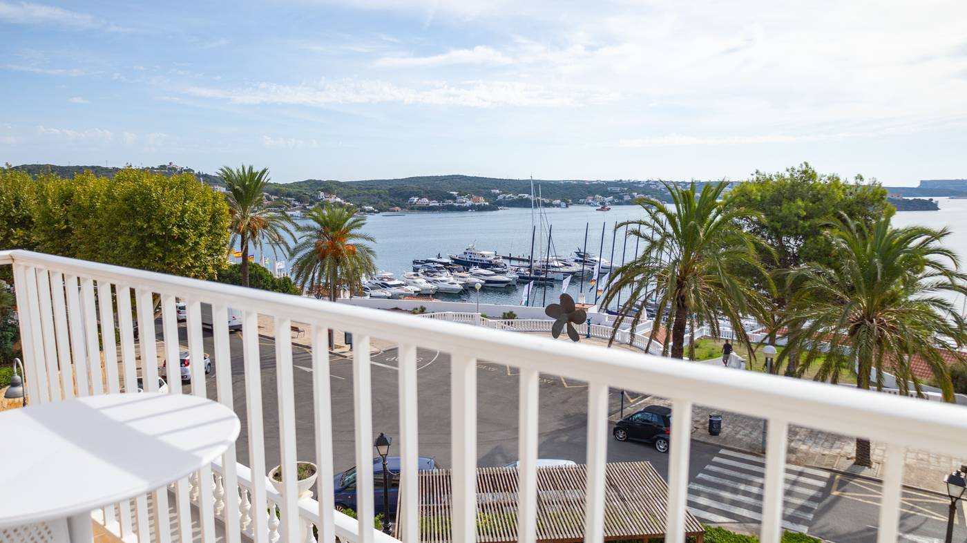 Seth-Port-Mahon-Room-66