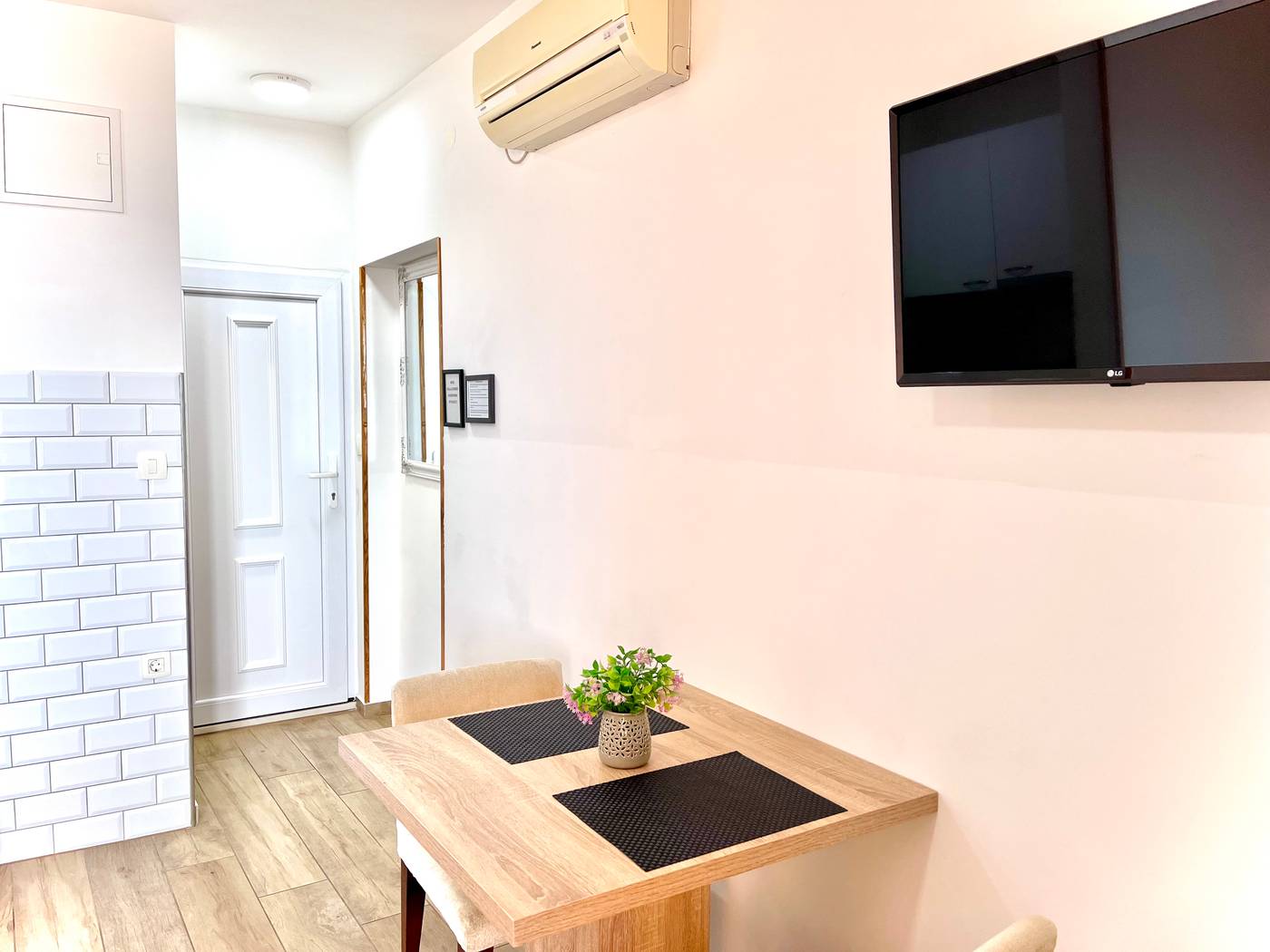 Villa-Sunset-Room-68