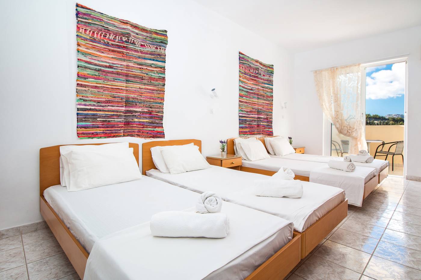 Kiras-Studios-Room-11