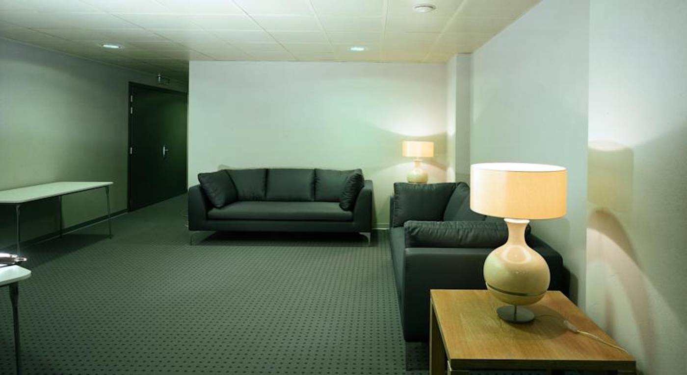 Meridiana-Country-Lobby-7