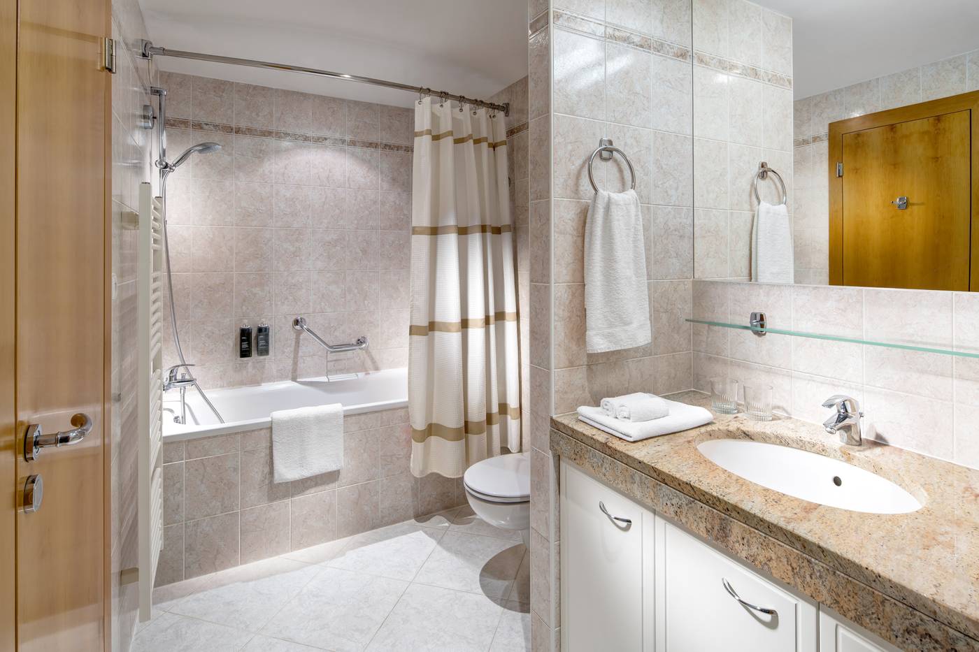 Mamaison-Residence-Downtown-Room-25