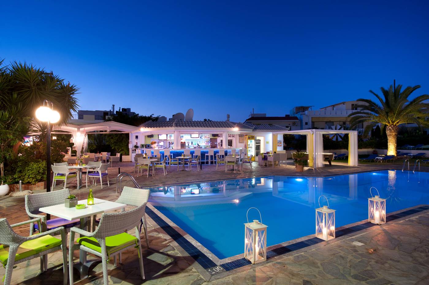Kristalli-Apartments-Bar-3
