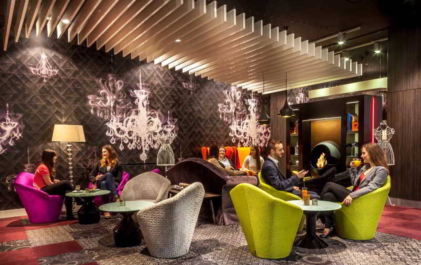 Ikonik-Parlament-Bar-9