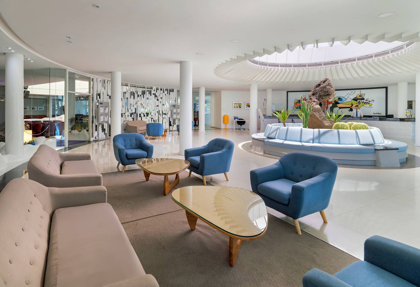 H10-Suites-Lanzarote-Gardens-Lobby-32