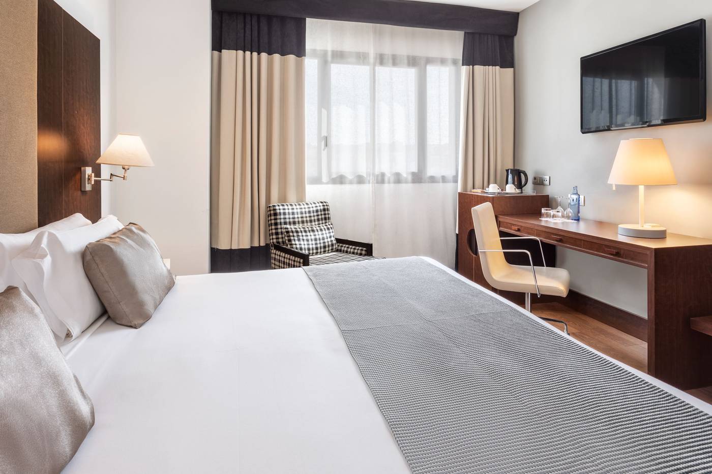 Catalonia-El-Retiro-Room-10