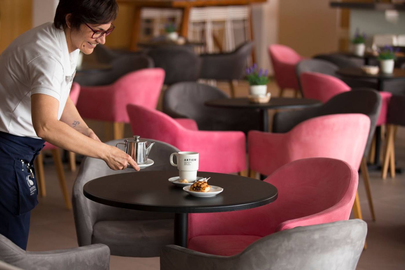 Artiem-Carlos-III-Bar-31