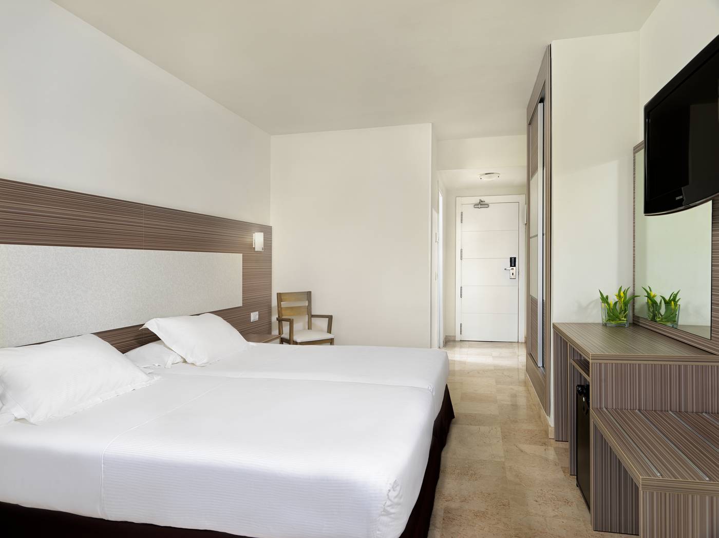 H10-Cambrils-Playa-Room-14