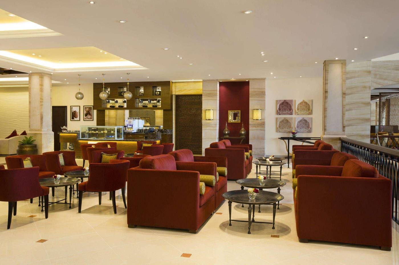 Hilton-Al-Hamra-Beach---Golf-Resort-Bar-56