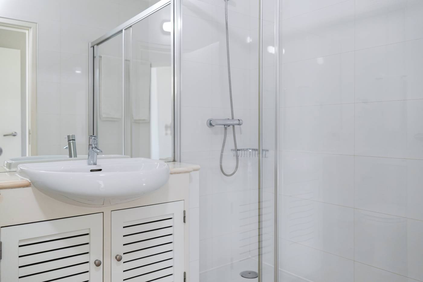 Vitor-s-Plaza-Room-45