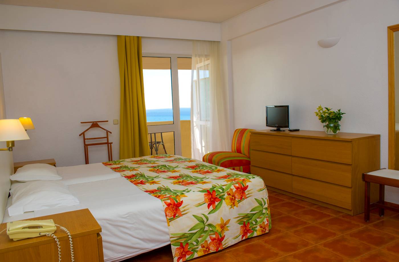 Dorisol-Florasol-Room-24