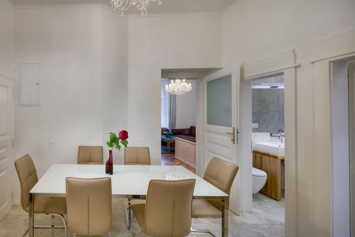 Old-Town-Square-Apartments-Room-35