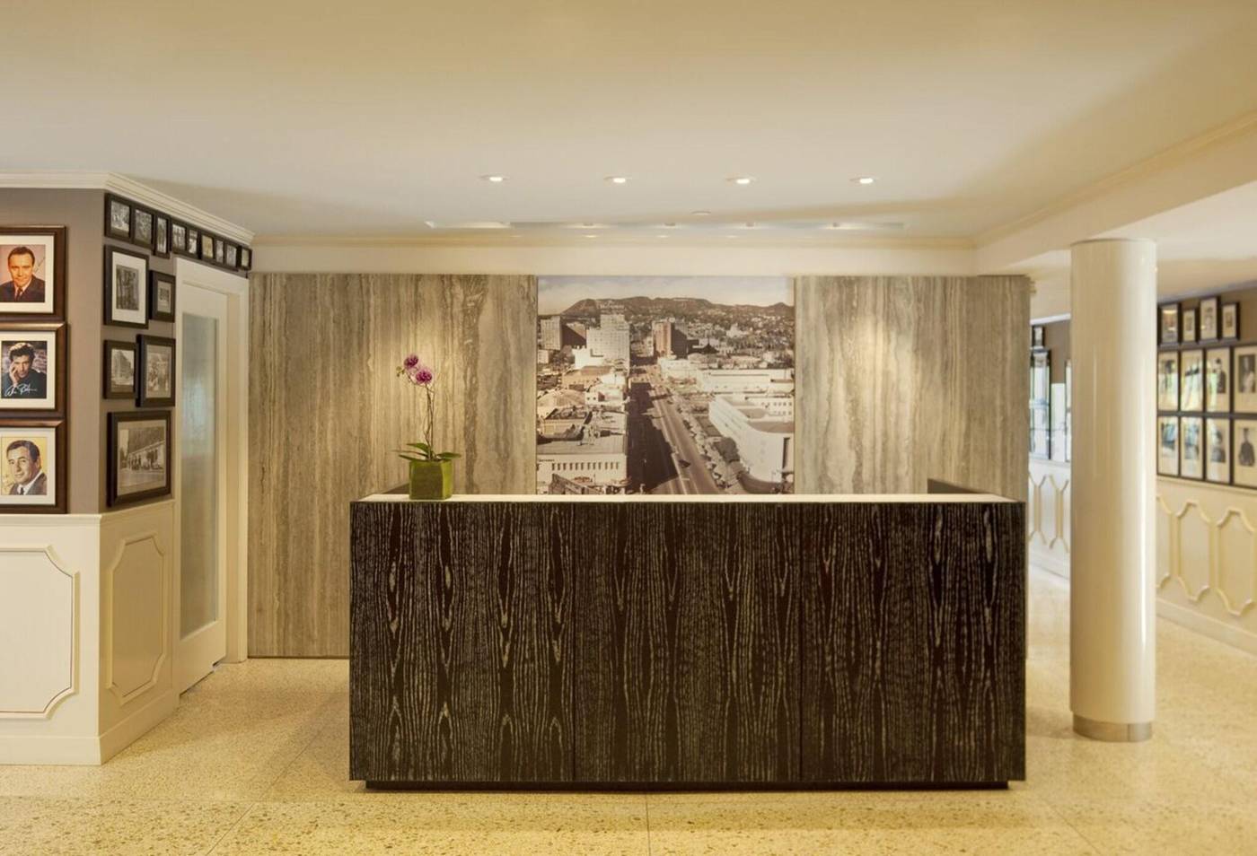 Best-Western-Plus-Hollywood-Hills-Lobby-15
