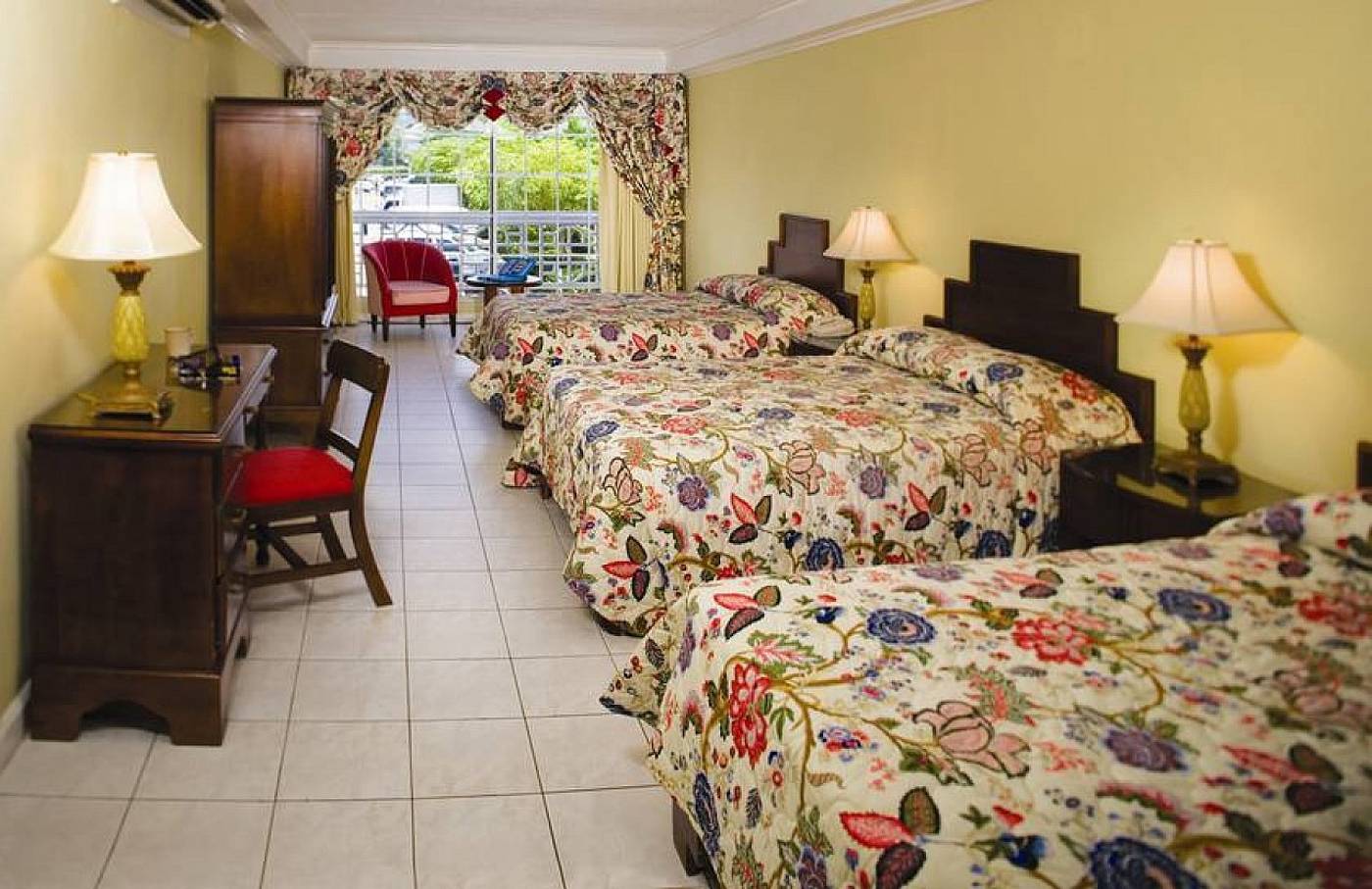 Rooms-on-the-Beach-Ocho-Rios-Room-9