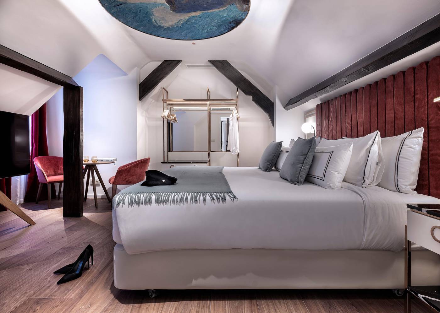 Melia-Paris-Notre-Dame-Room-28