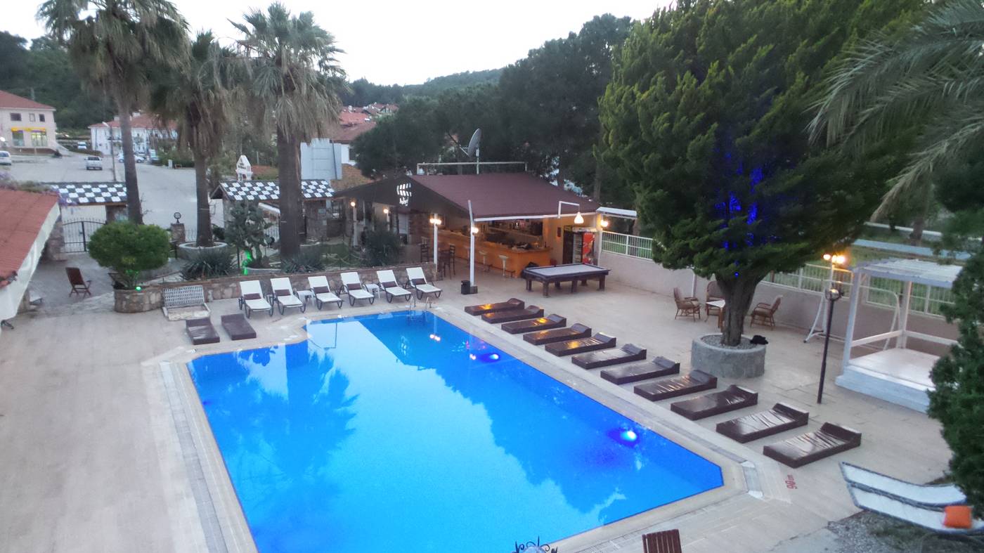 Vento-Boutique-Hotel-Pool-13