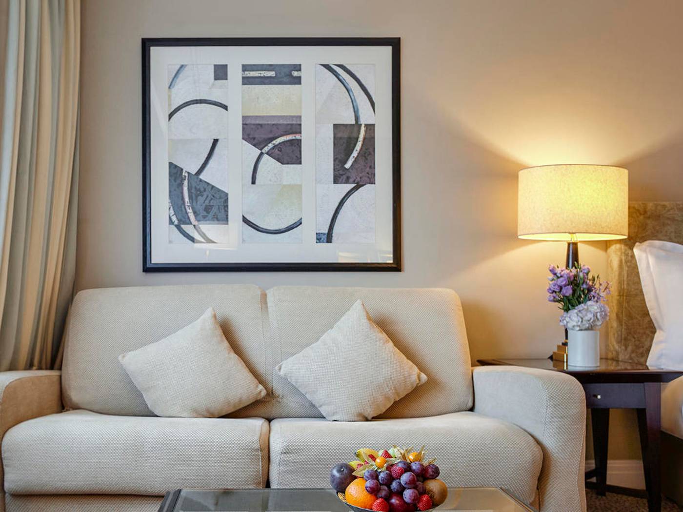 Warwick-Paris-Room-26