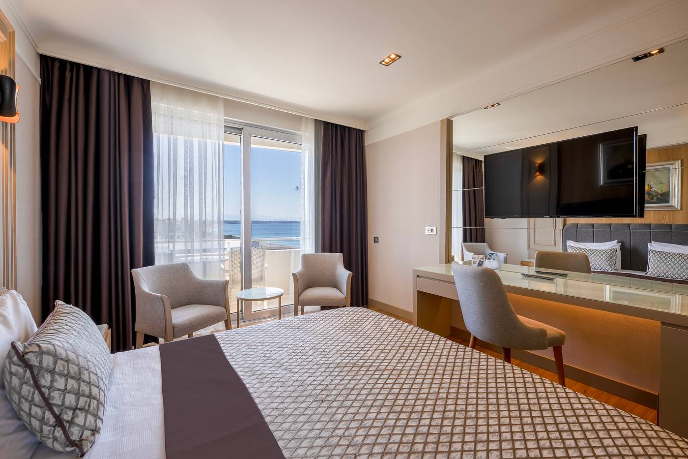 Porto-Bello-Hotel-Resort---Spa-Room-10