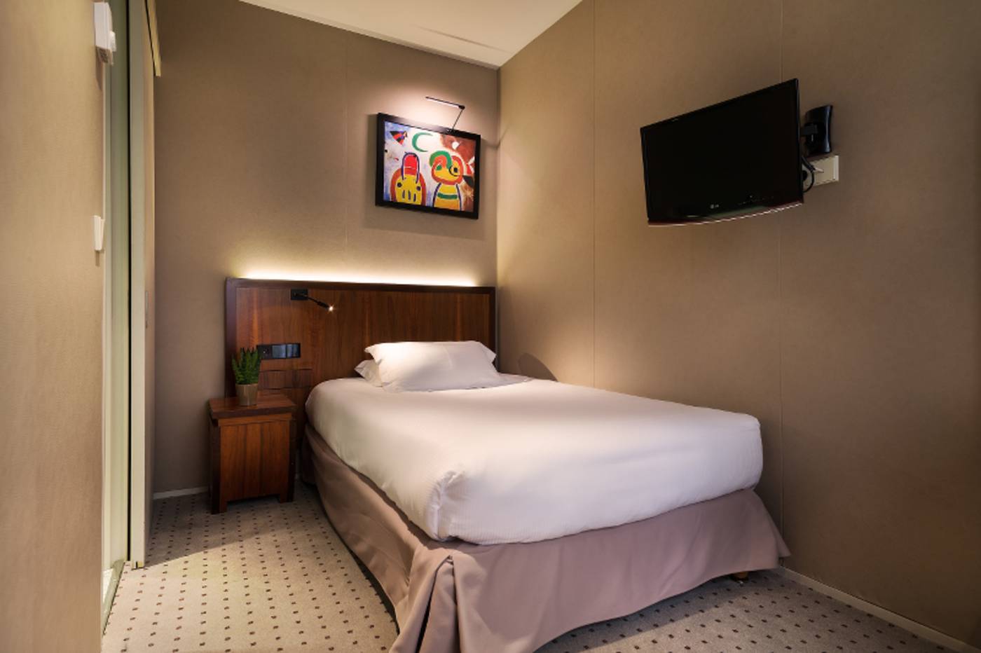 Chateaudun-Opera-Room-17