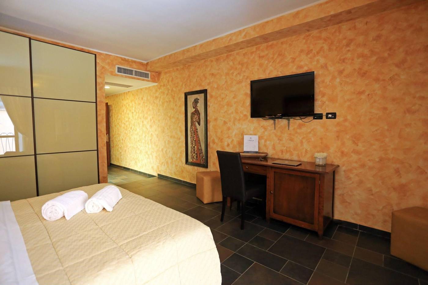 Hotel-L-Aquila-Room-7