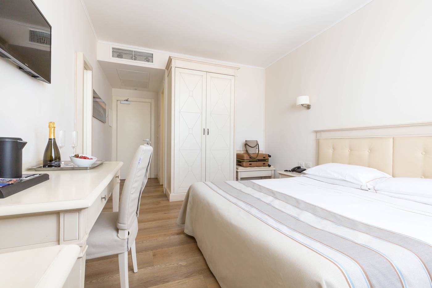 Hotel-Catalunya-Room-20