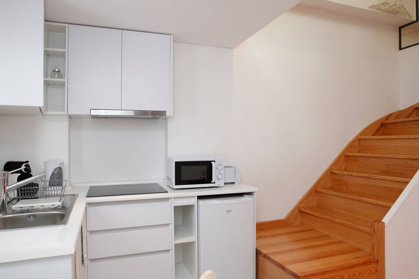 Alfama-Yellow-House-Room-37