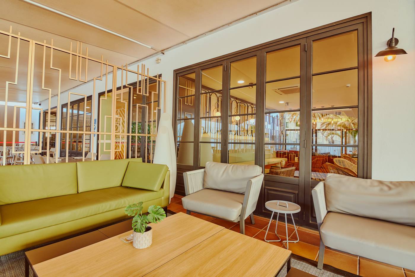 Gloria-Izaro-Club-Hotel-Terrace-28