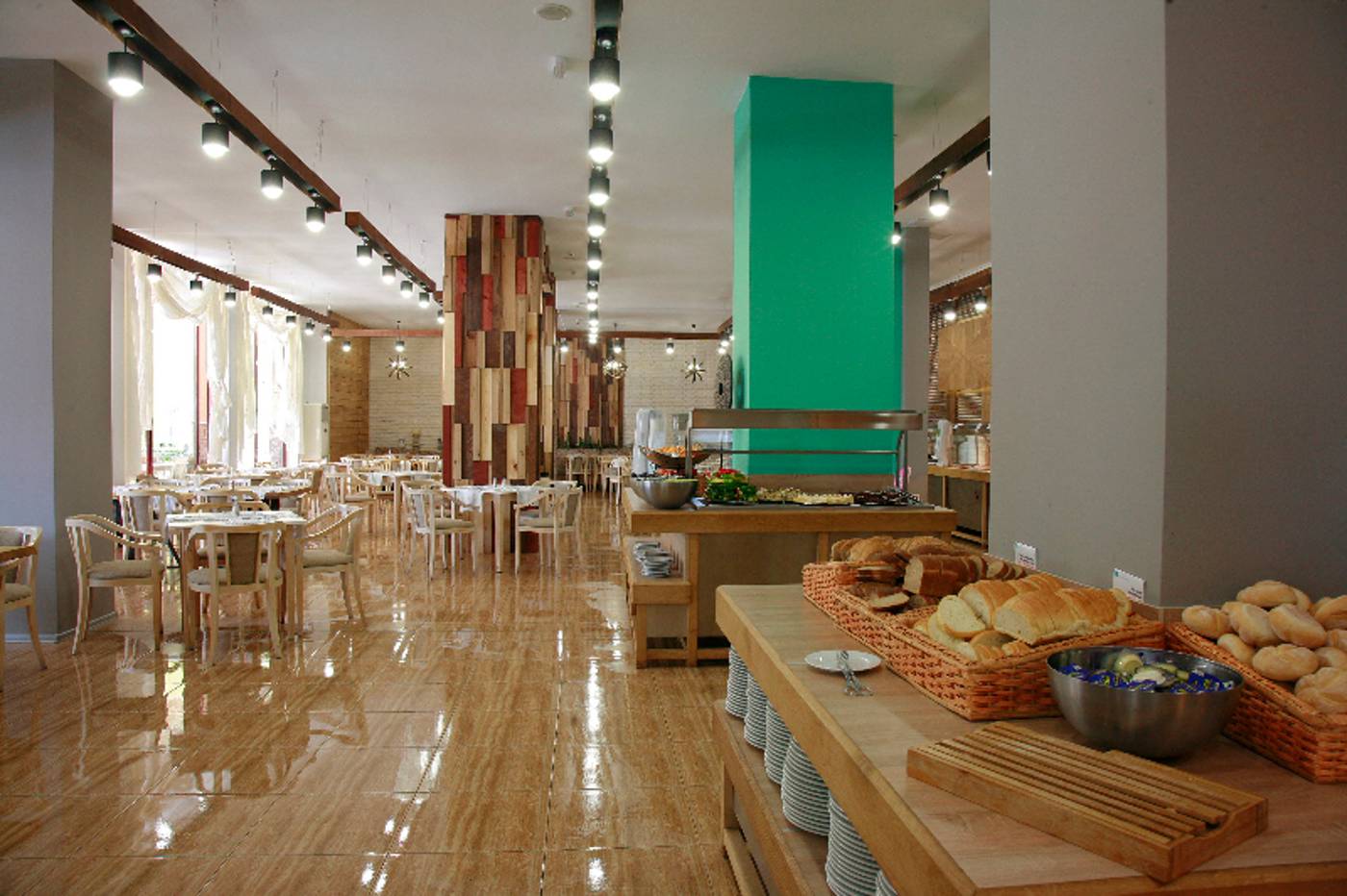 Alba-Restaurant-33