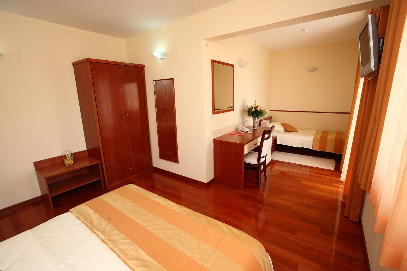 Palace-Trogir-Room-18